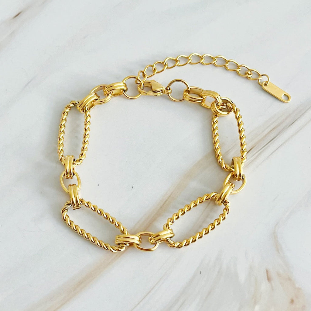 Alternatively Linked Cable Bracelet